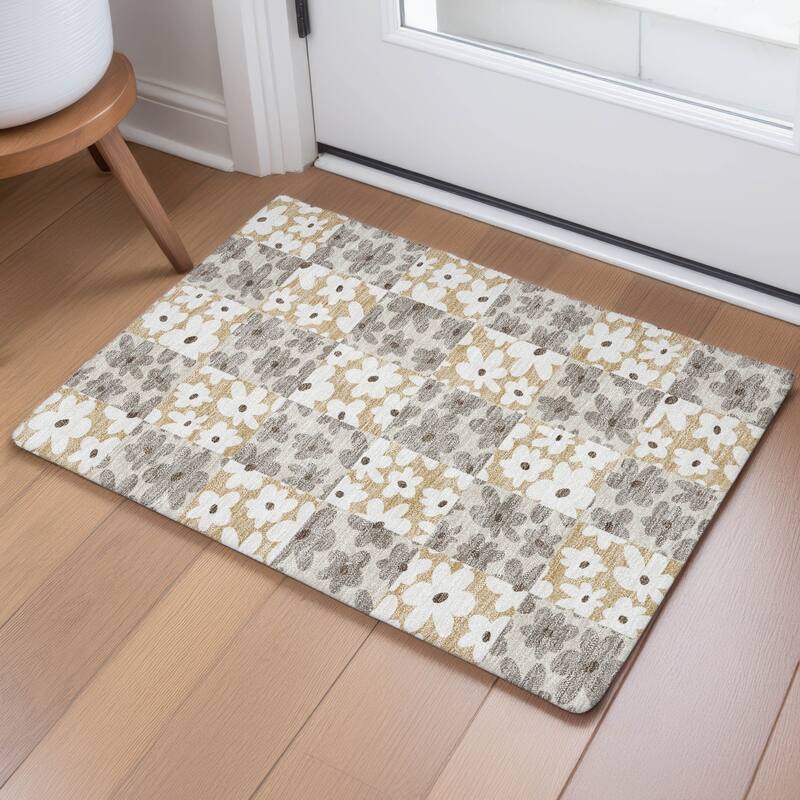 Machine Washable Indoor/ Outdoor Floral Krissy Chantille Rug