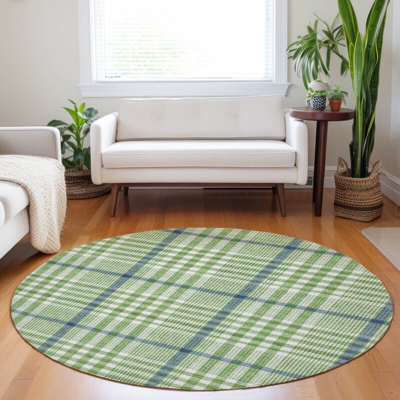 Machine Washable Indoor/ Outdoor Plaid Chantille Rug - Green - 8' x 8'