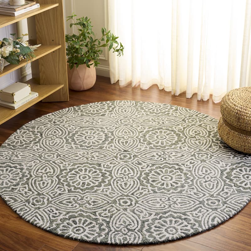 SAFAVIEH Hand-Tufted Blossom Naamah Patterned Wool Rug - Grey/Ivory - 6' Round