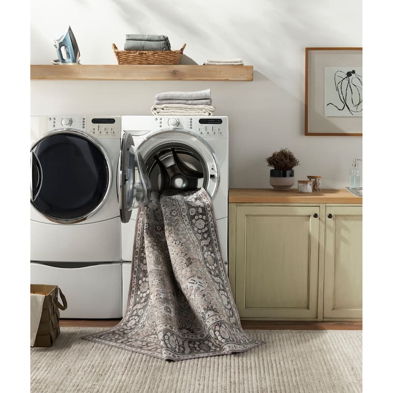 Livabliss Colin Traditional Washable Area Rug