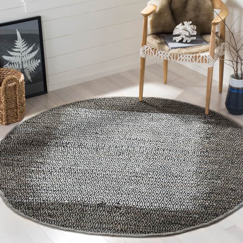 SAFAVIEH Handmade Vintage Boho Leather Mellissa Modern Stripe Leather - 4' x 4' Round - Light Grey/Grey - Runner/Round