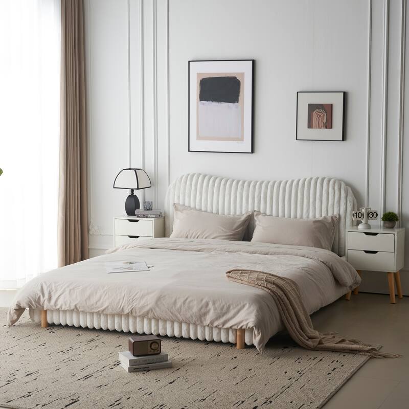 Roomfitters White Boucle Upholstered Bed, Wavy Headboard with Vertical Stitching