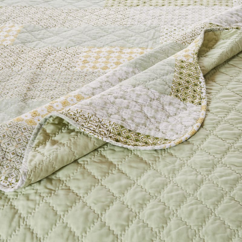 Porch & Den Lebanon Sage Cotton Oversized Reversible Quilt Set