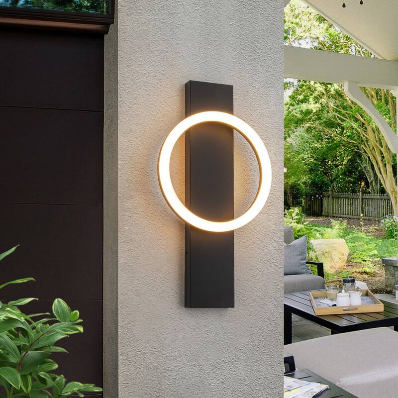 Modern Black Integrated LED Outdoor Wall Sconce