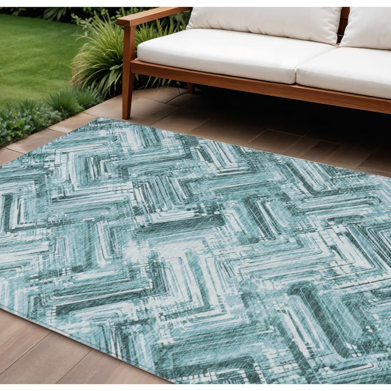 HomeRoots Geometric Transitional Rectangle Outdoor Rug - 10' X 14'