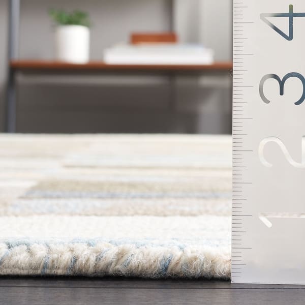 SAFAVIEH Handmade Ebony Basanti Modern Wool Rug