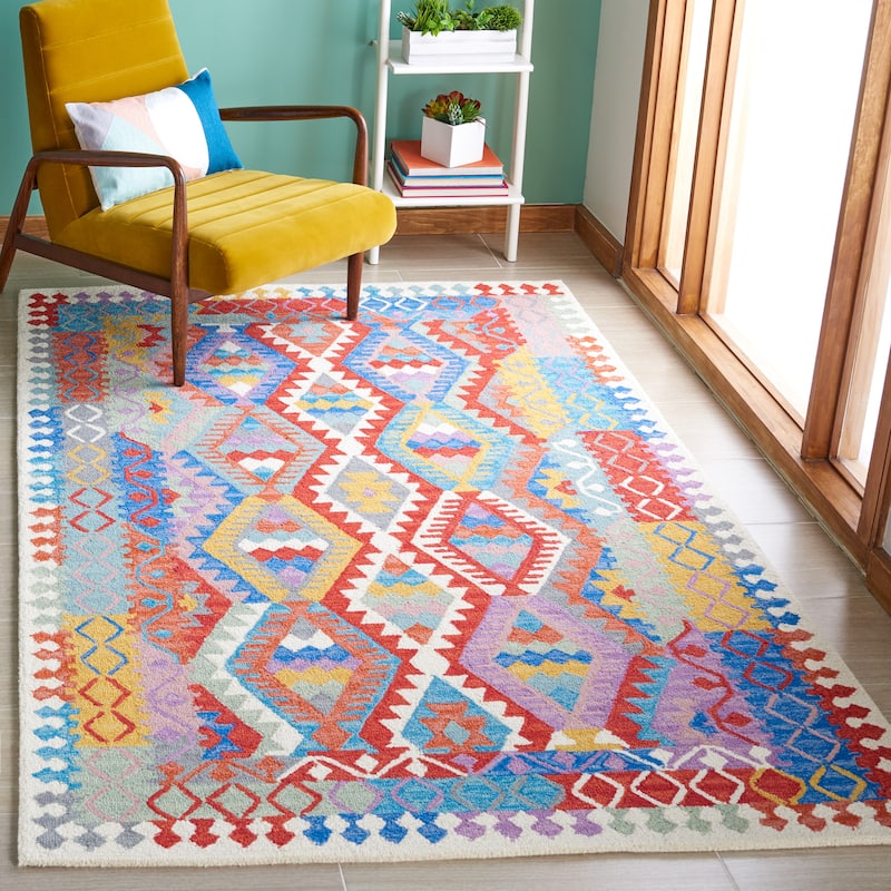 SAFAVIEH Handmade Aspen Boukje Boho Tribal Wool Rug - 5' x 8' - Ivory/Red