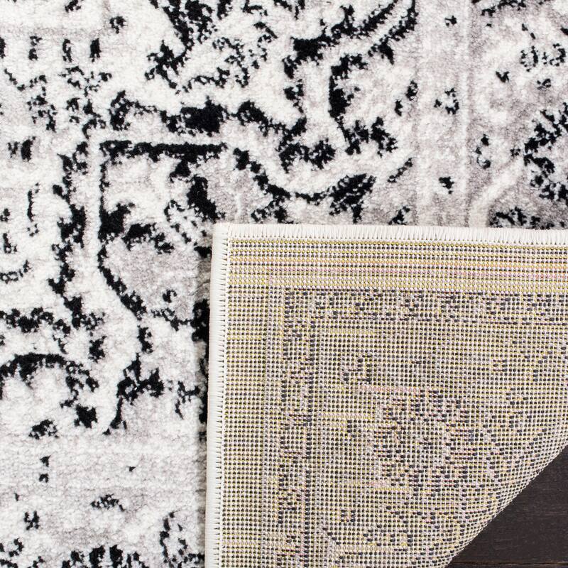 SAFAVIEH Skyler Agoritsa Oriental Boho Rug