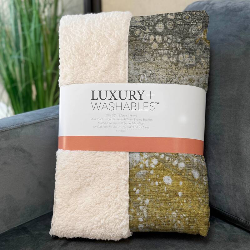 Premium Machine Washable Modern Fusion Sherpa Throw Blanket