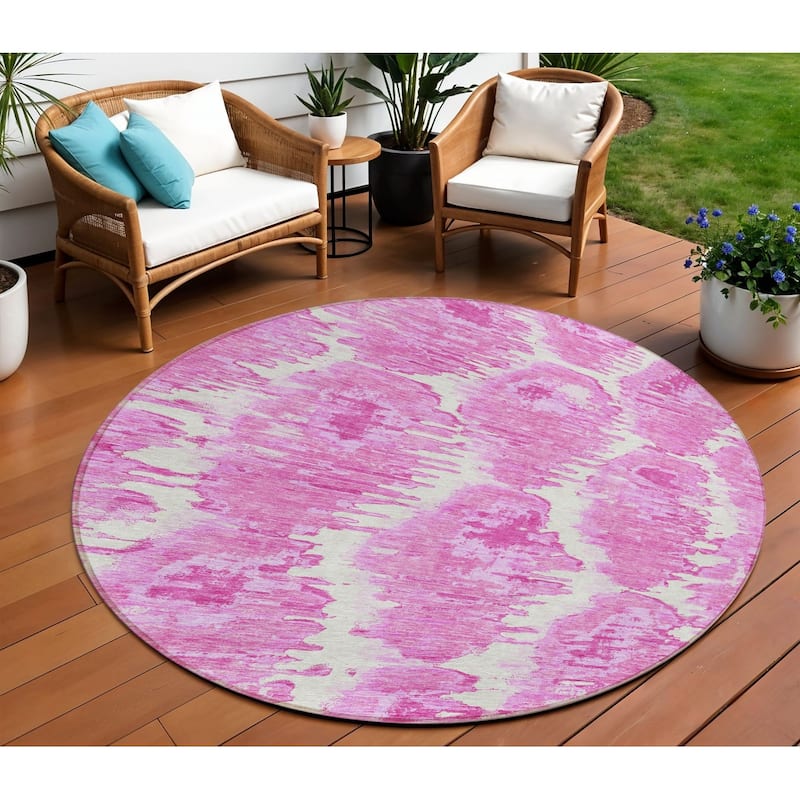 HomeRoots Abstract Transitional Rectangle Outdoor Rug - 8' Round