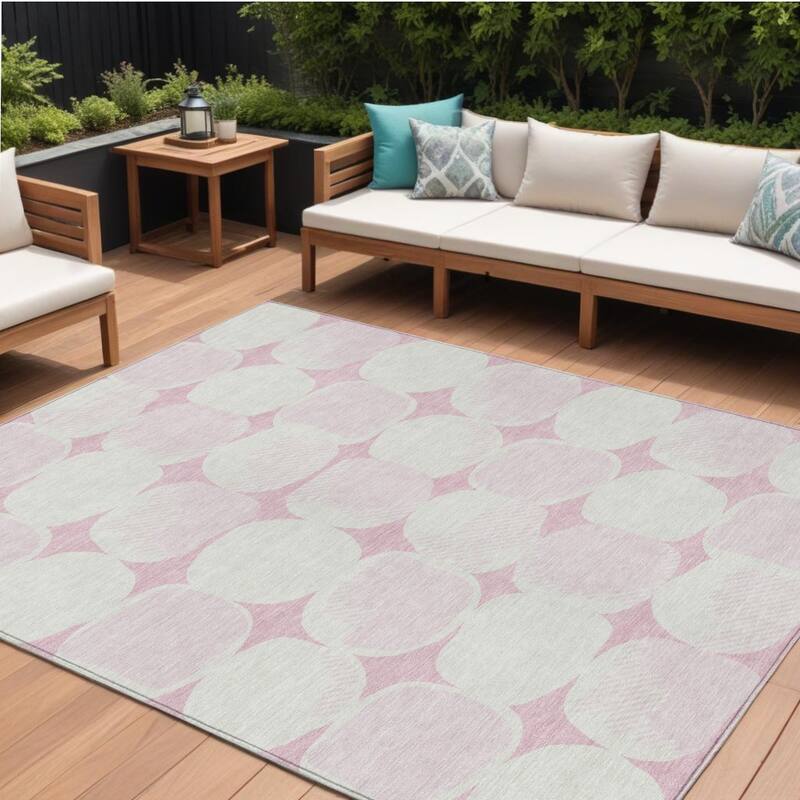 HomeRoots Abstract Transitional Rectangle Outdoor Rug - 8' X 10'