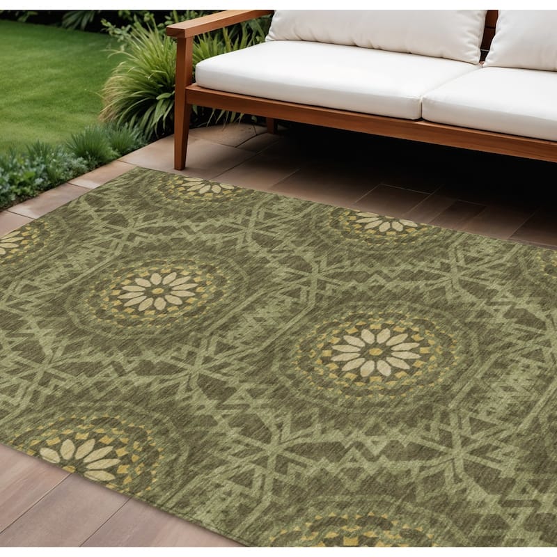 HomeRoots Floral Medallion Transitional Rectangle Outdoor Rug - 10' X 14'