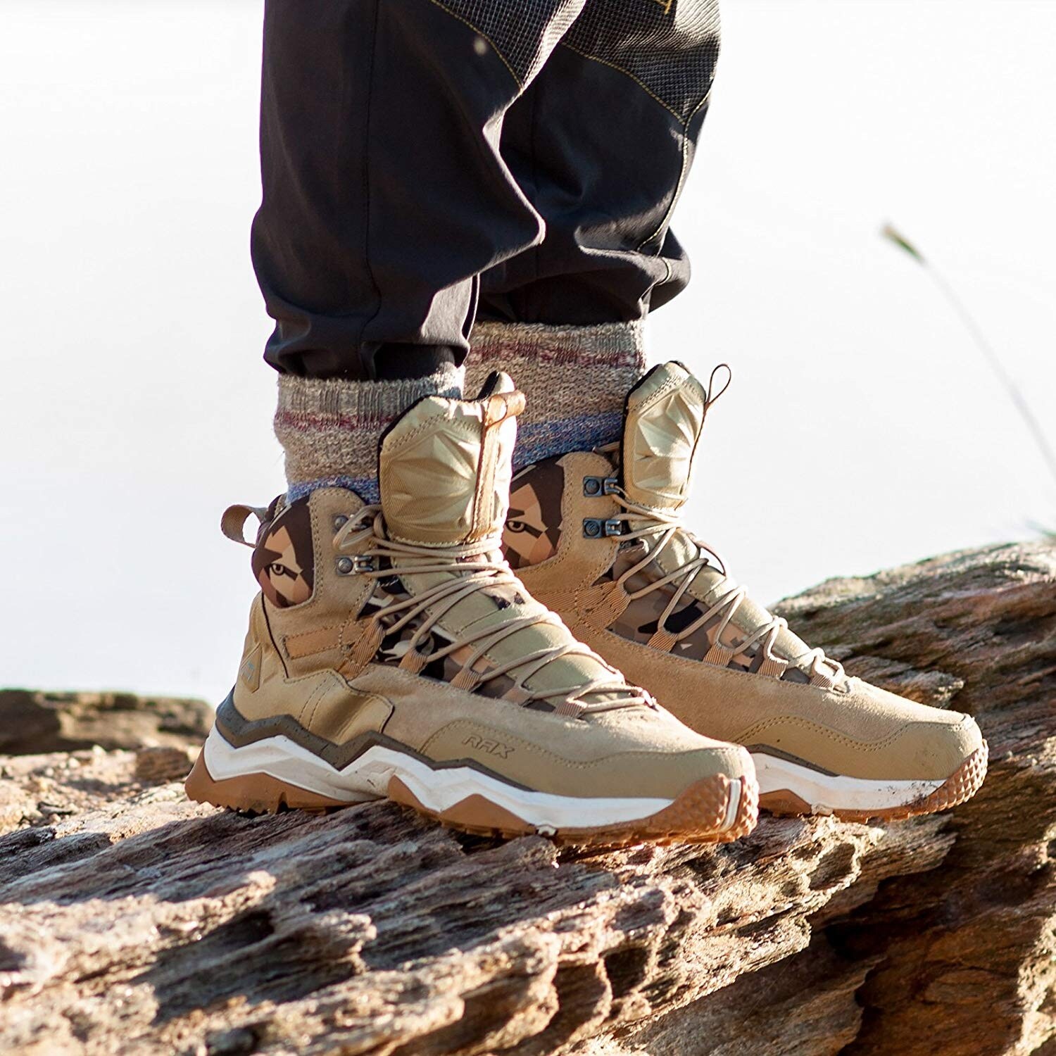 men's lightweight hiking boots