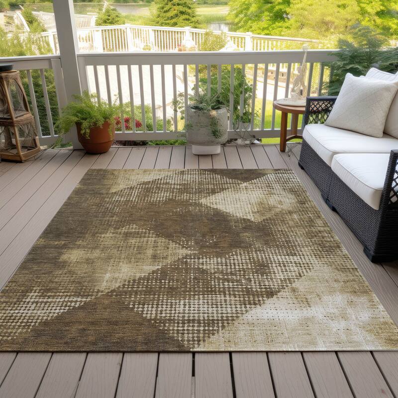 Machine Washable Indoor/ Outdoor Diamond Ombre Chantille Rug
