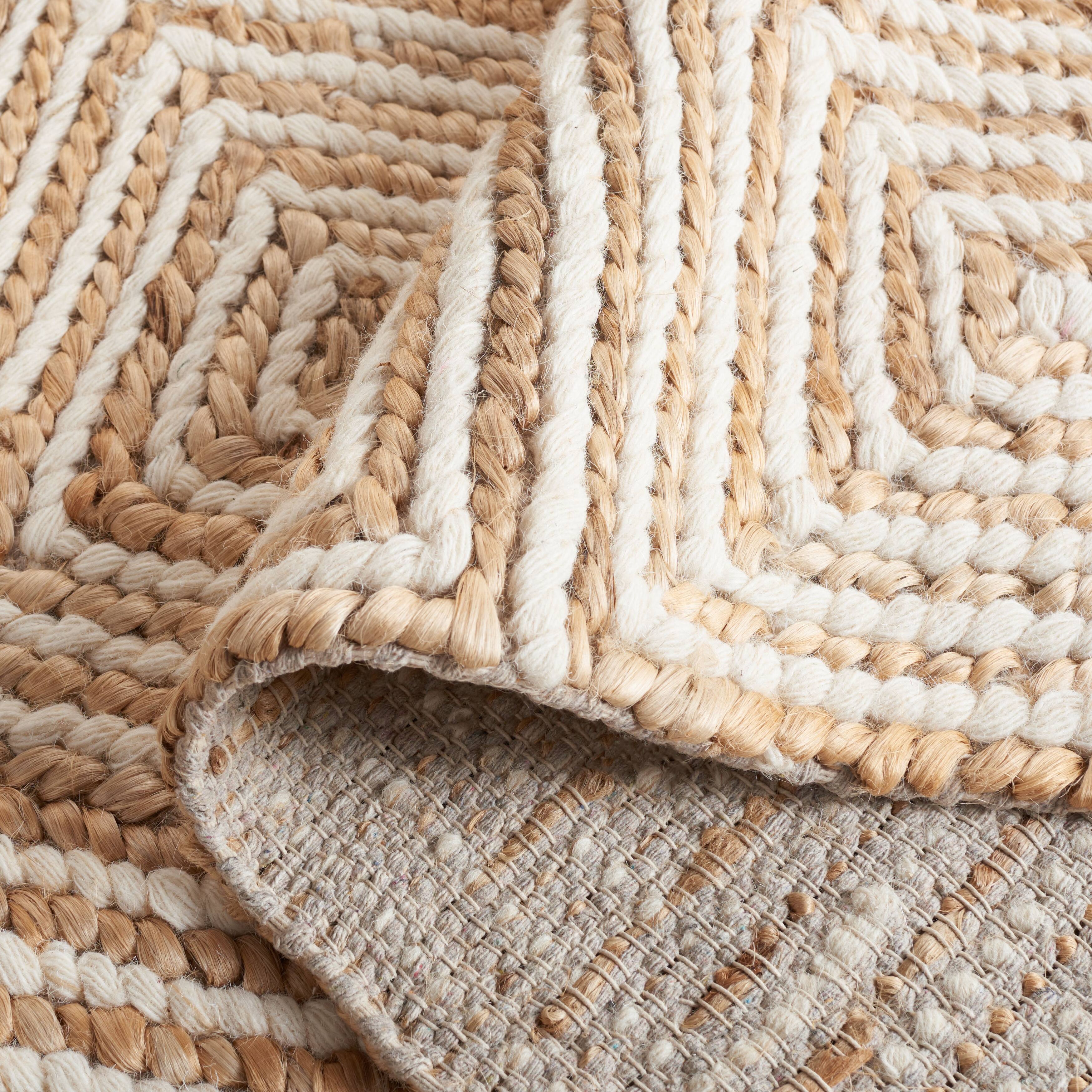 SAFAVIEH Handmade Natural Fiber Ljubov Farmhouse Jute & Wool Rug On