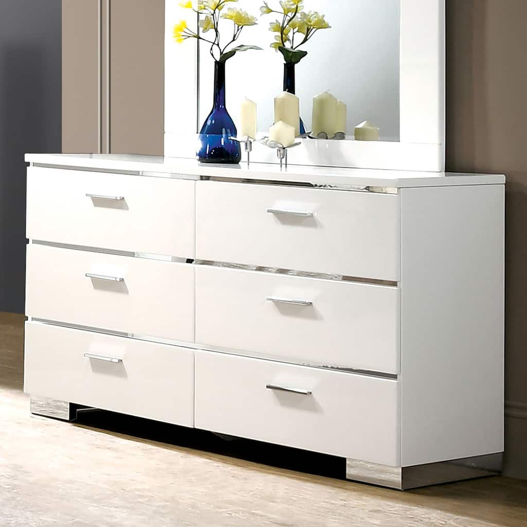 Furniture of America Champs Contemporary White Solid Wood 6-Drawer Dresser