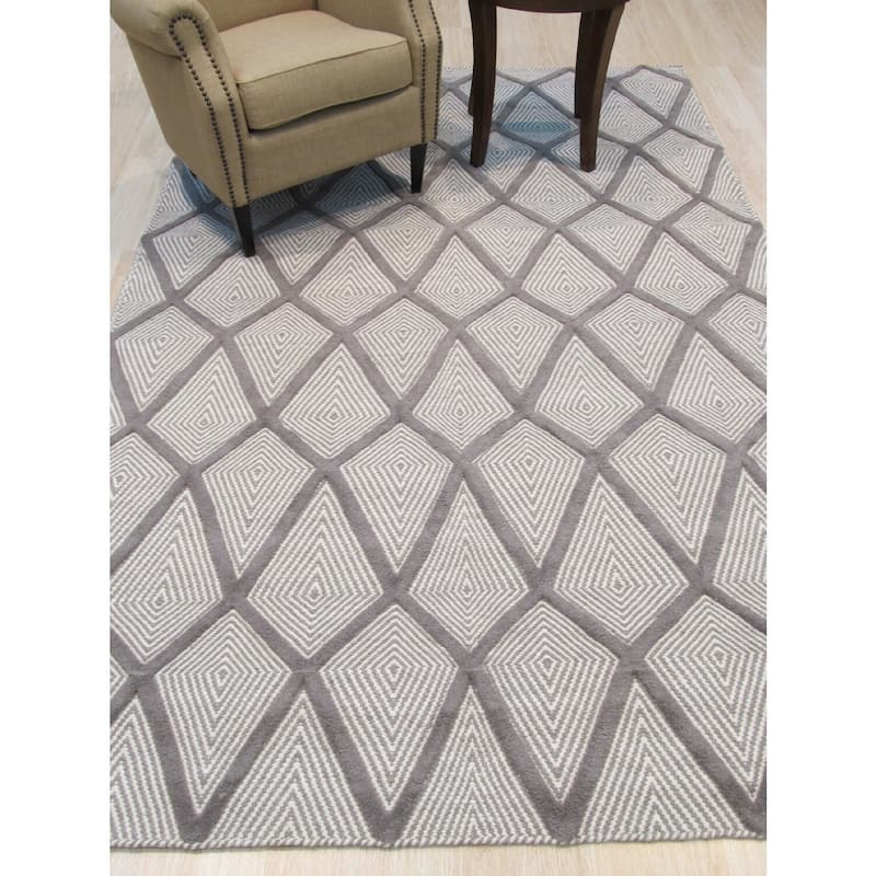 Gray Handmade Wool Transitional Xavier Rug, 9' x 12' - Subtle geometric rug with soft neutral palette. - N/A