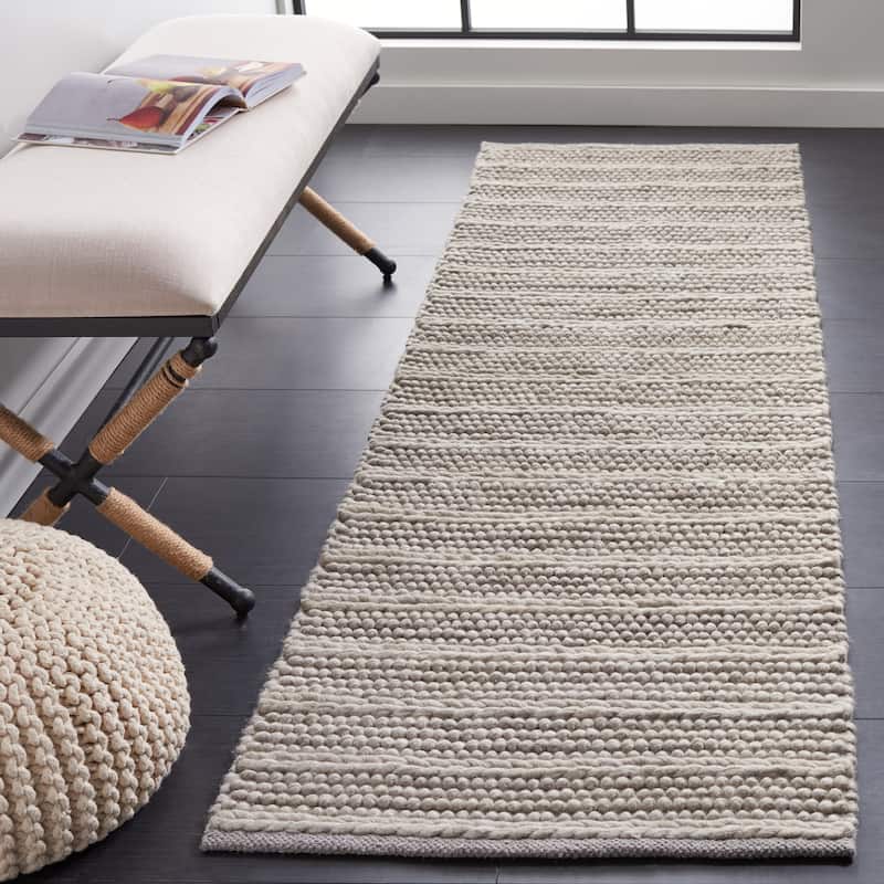 SAFAVIEH Handmade Natura Sanjulata Wool Rug - 2'3" x 8' Runner - Grey