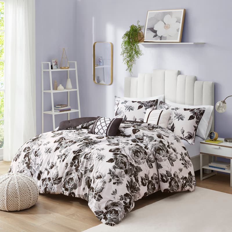 Renee Black/ White Floral Print Comforter Set by Intelligent Design