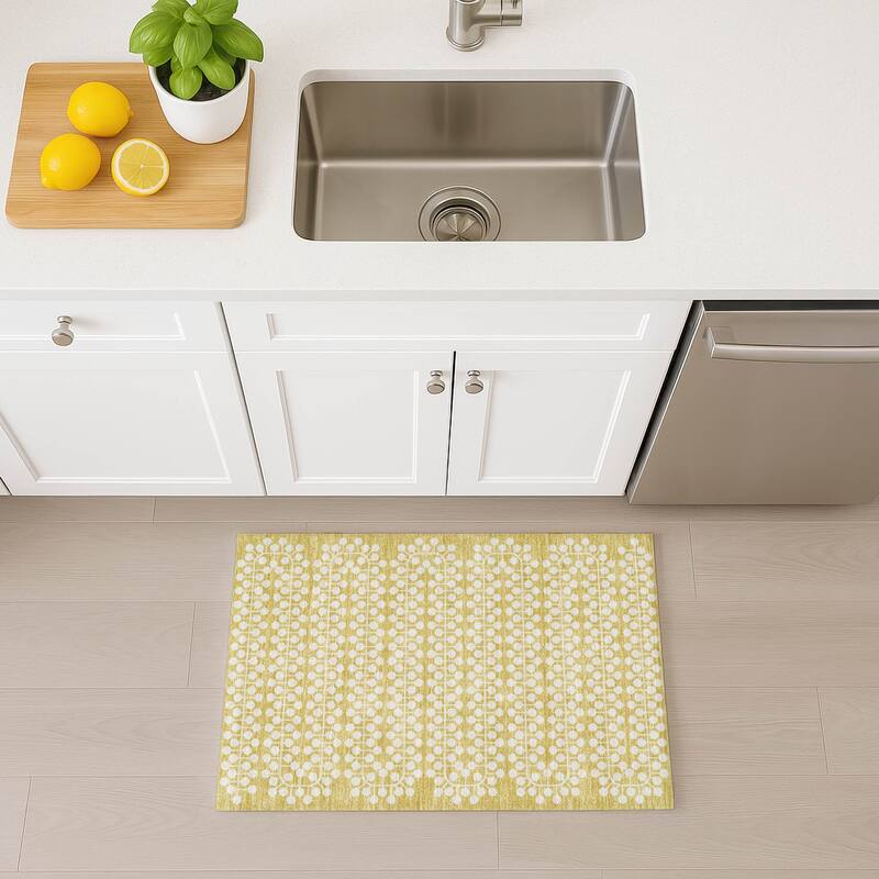 Machine Washable Indoor/ Outdoor Modern Ailey Chantille Rug