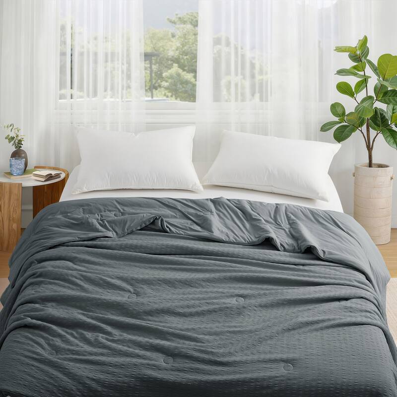 Lightweight Cooling Reversible Bed Blanket, Breathable Seersucker Comforter for Hot Sleepers