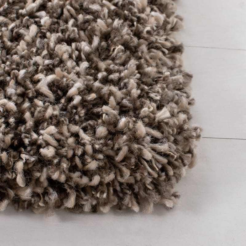 SAFAVIEH Evolution Shag Gwenaele Solid 1.8-inch Thick Rug