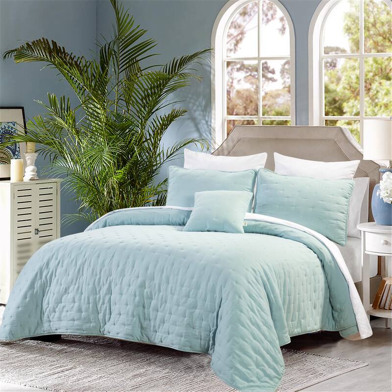 Emilie 4 Piece Crescent Stitch Quilt Set by HULALA HOME