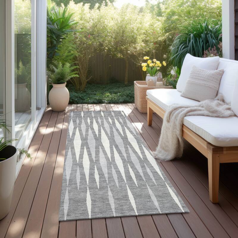 Machine Washable Indoor/ Outdoor Chantille Mosaic Contemporary Rug - Gray - 2'3" x 7'6"