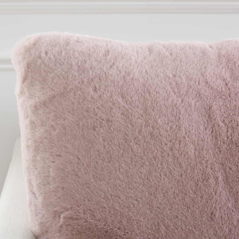 SAFAVIEH Tora Pillow