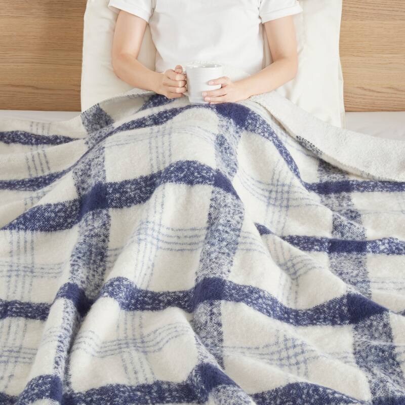 Woolrich Bloomington Fake Wool to Sherpa Throw 50x60"