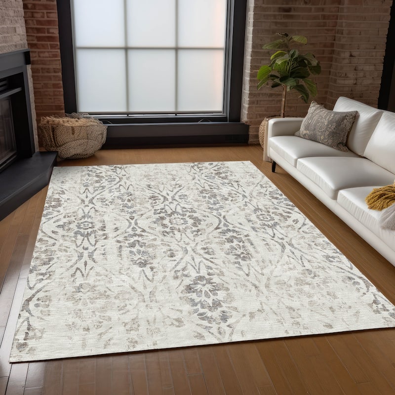 Machine Washable Indoor/ Outdoor Chantille Traditional Distressed Rug