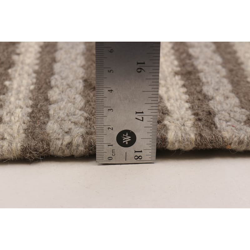 Boho Brown Kilim 5'4" x 7'4" - 5'4 x 7'4