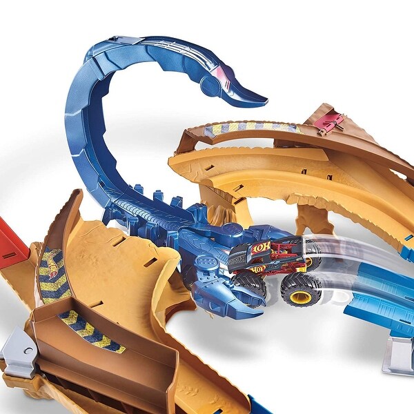 Hot Wheels Monster Trucks Scorpion Sting Raceway 3.5 Feet