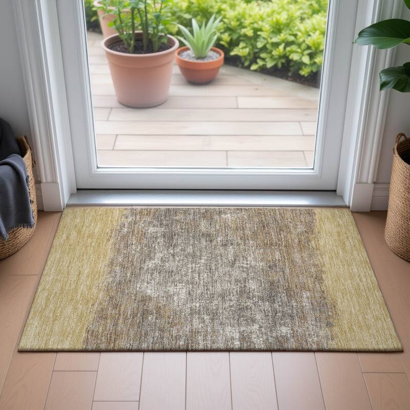 Machine Washable Indoor/Outdoor Border Ombre Chantille Rug