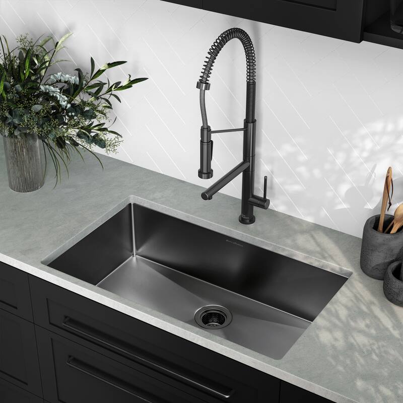 Rivage 32 x 19 Undermount Kitchen Sink - Black