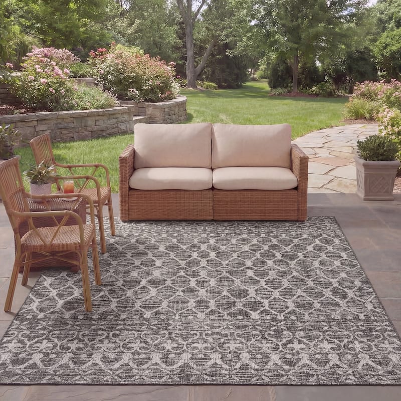 SAFAVIEH Courtyard Jancee Transitional Rug