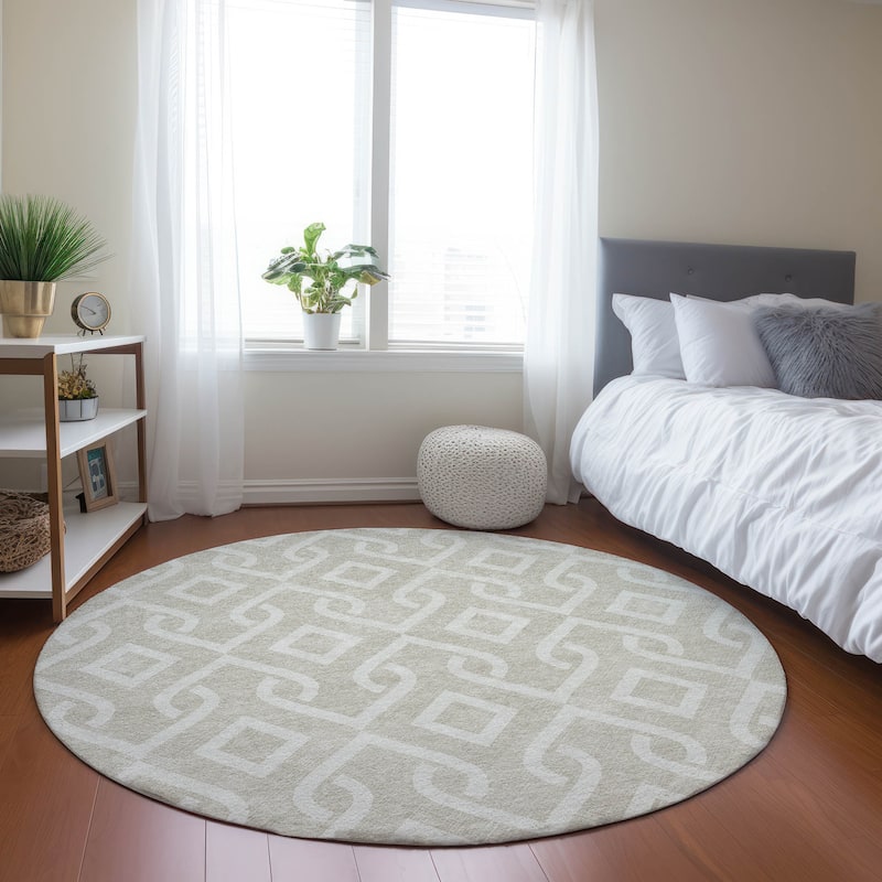 Machine Washable Indoor/ Outdoor Chantille Trellis Scroll Rug - Beige - 8' x 8'
