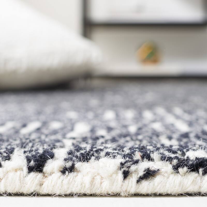 SAFAVIEH Handmade Micro-Loop Farzana Modern Wool Rug