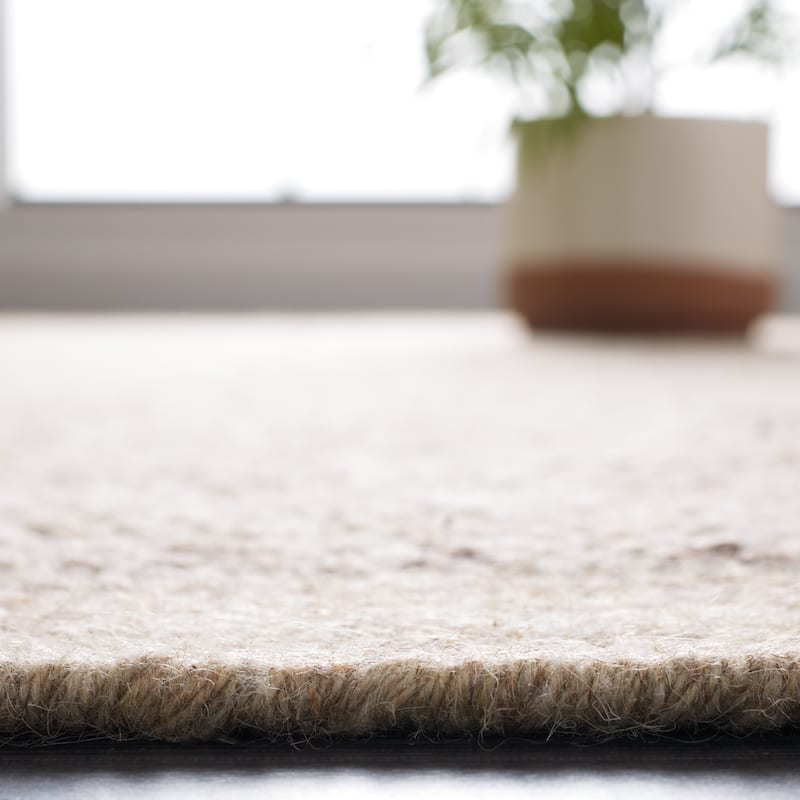 SAFAVIEH Handmade Vermont Raimonda Wool Rug