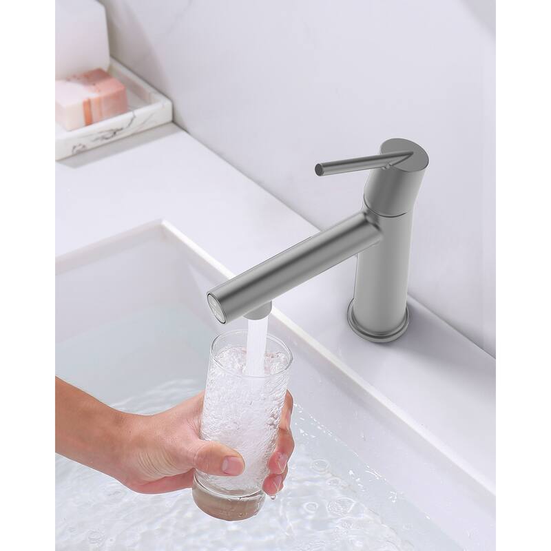 Bathroom Sink Faucet with Single Handle and Dual Water Modes - 7.71" x 4.68" x 9.21"