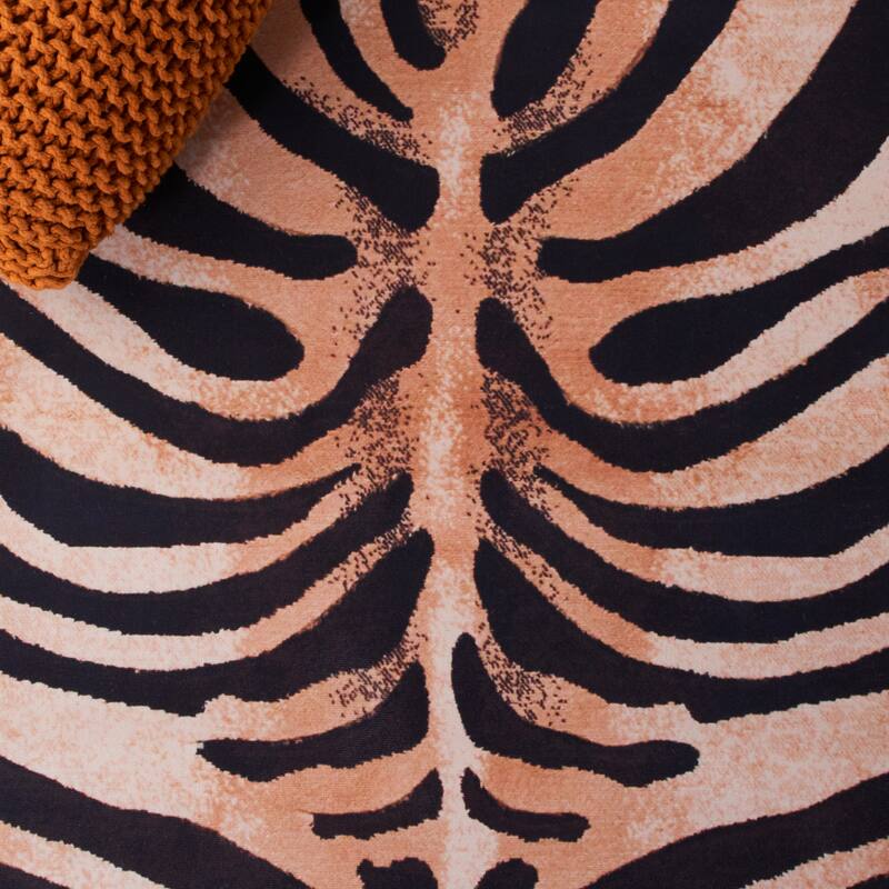 SAFAVIEH Faux Hide Machine Washable Slip Resistant Fien Rustic