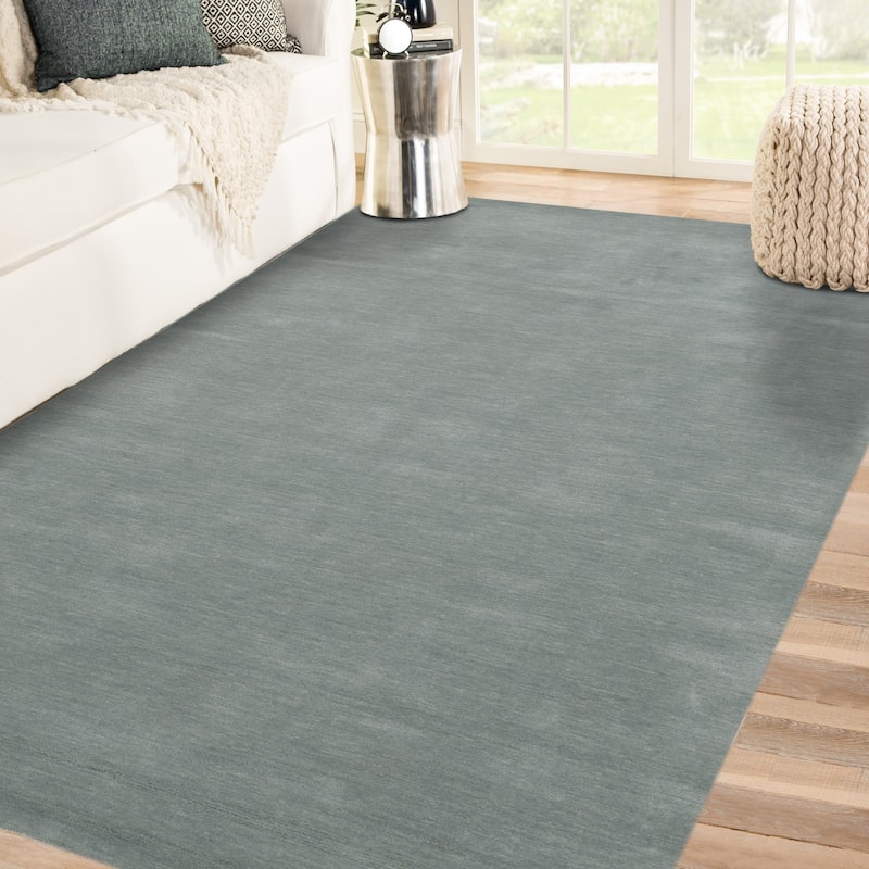 Granada All-Natural Handwoven Wool Area Rug - 8' x 10' - Light Grey