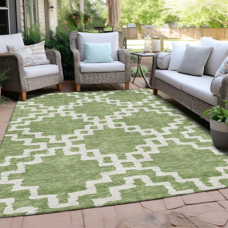 Machine Washable Indoor/ Outdoor Chantille Geo Trellis Rug - Aloe - 5' x 7'6"