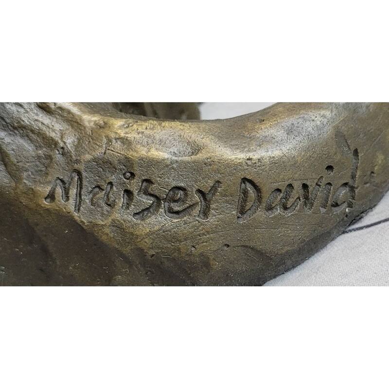 Bloodhound Bet Hound Wrinkly Dog Figure Statue Sculpture 14 Inches X 18 Inches