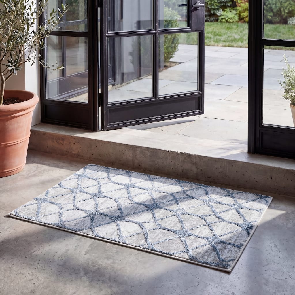 SAFAVIEH Amelia Tanasa Geometric Distressed Rug