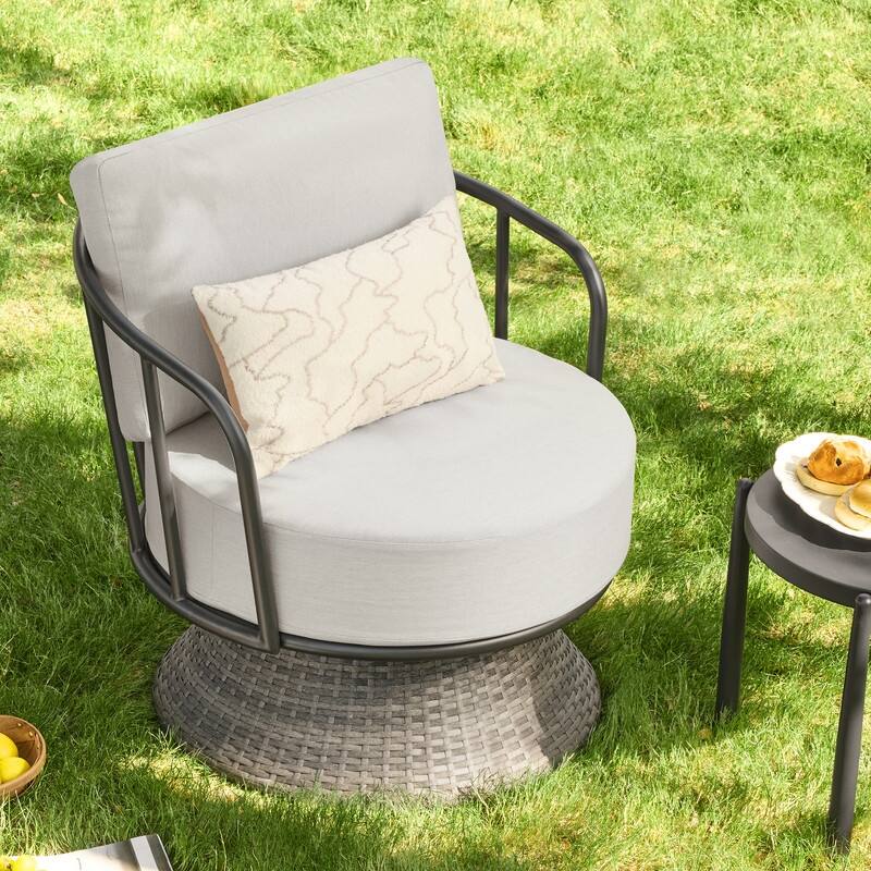 Spruce & Spring Patio Fruniture Outdoor Swivel Chair and Side Table