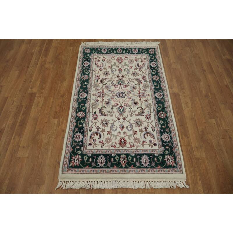 Hand Knotted Oriental 100% Wool Carpet Traditional All-Over Beige & Ivories Kashan Area Rug - 5' 1'' X 3' 0''