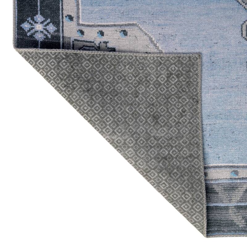Traditional Rine Collection Area Rug