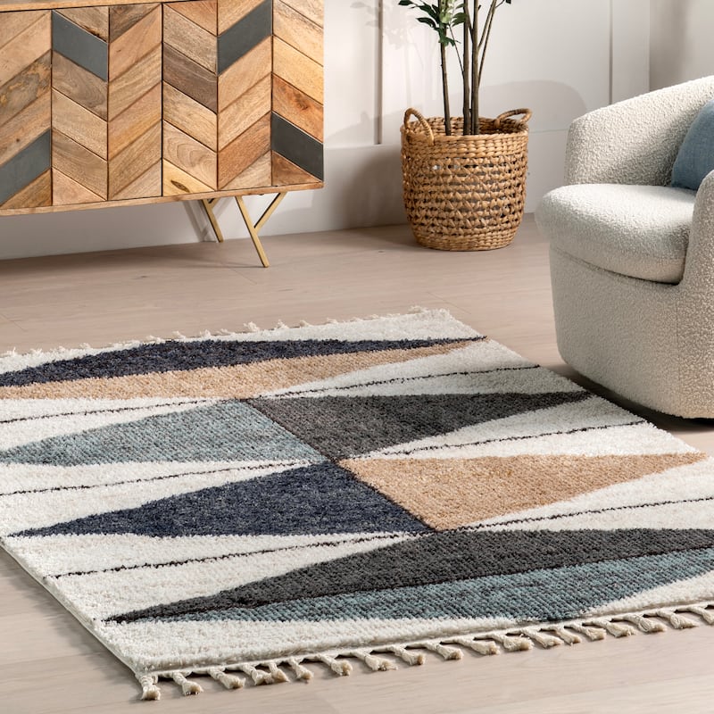 Nuloom Micah Diamond Shag Tassel Area Rug