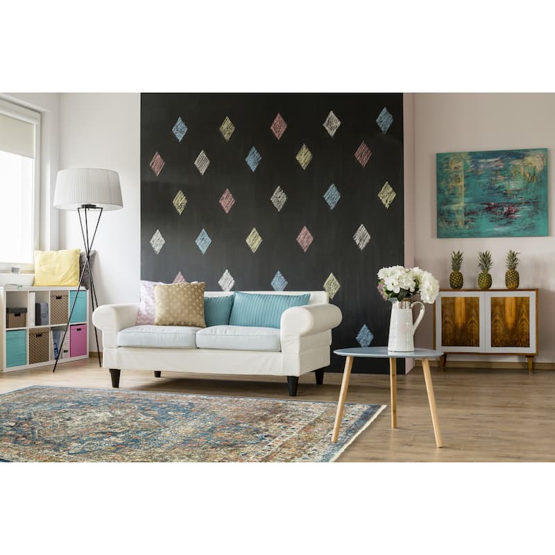 Oxford Castle Traditional Distressed Vintage Oriental Rug